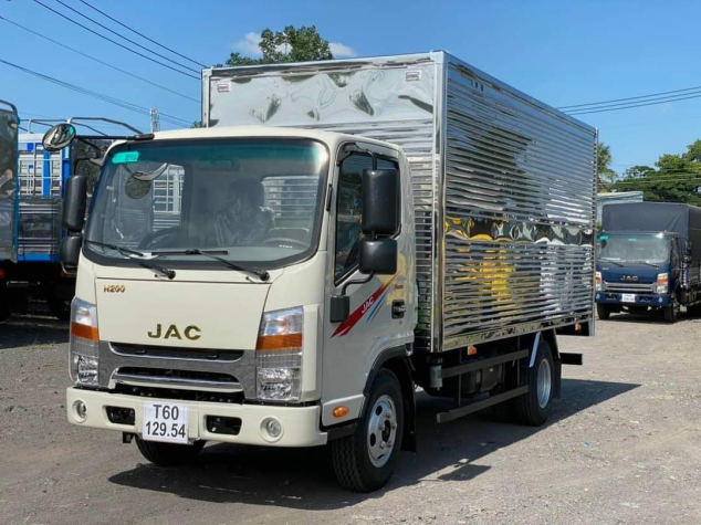 JAC 1.9 TẤN - JAC N200S THÙNG KÍN ĐỘNG CƠ CUMMINS (MỸ) 2024