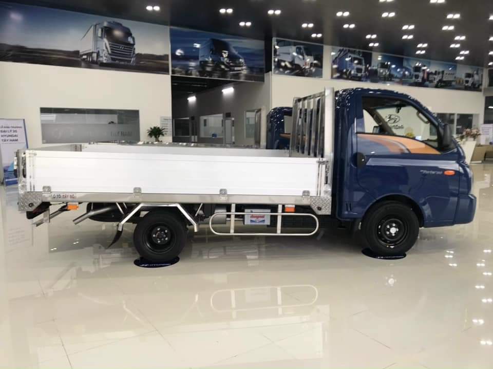 ngoại thất xe tải hyundai porter h150 thùng lửng